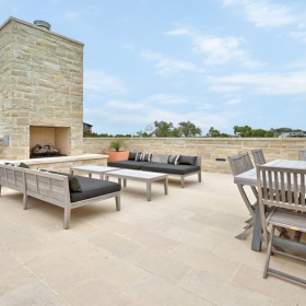 Resident Star-Gazing Lounge & Fireplace