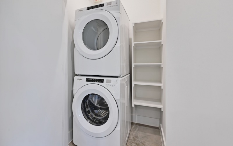 Full Sized Front Loader Energy Star Washer/Dryer Included